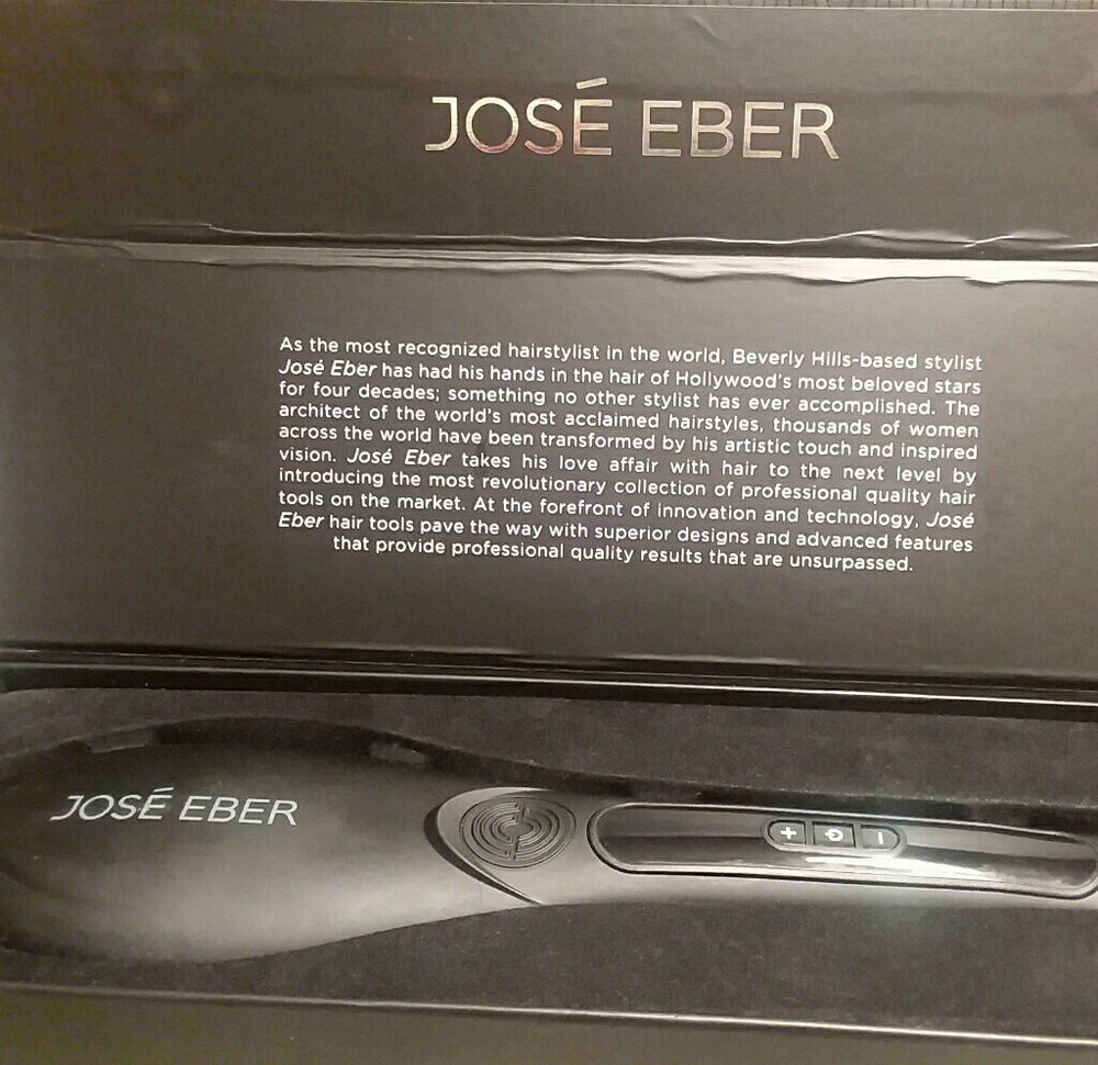 Digital straightening brush